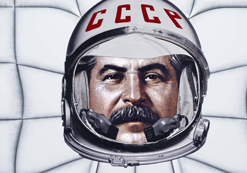 Detall del Cartell. La cara d'Stalin amb un casc d'astronauta.